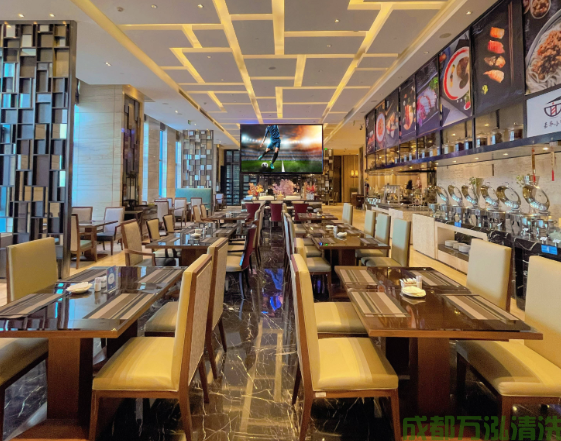 攀枝花某大型中餐厅厨房油烟机和烟道清洗案例